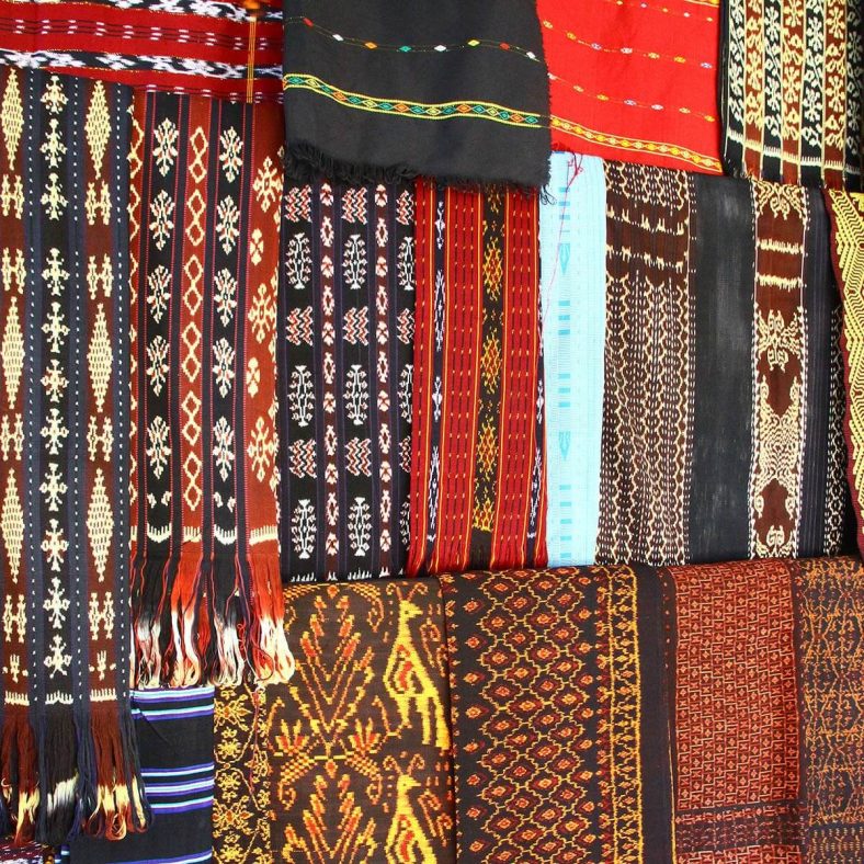 Tenun ikat NTT